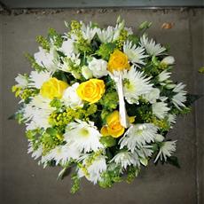  Classic yellow and white posy - Beaufort local delivery only