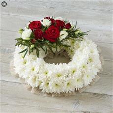 Traditional Wreath - Red 