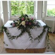 Top table arrangement