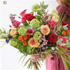 Interflora bright Handtied- size 8