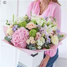 Interflora Pastel Handtied- size 8