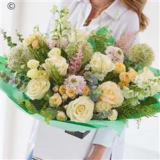 Interflora neutral handtied- size 9